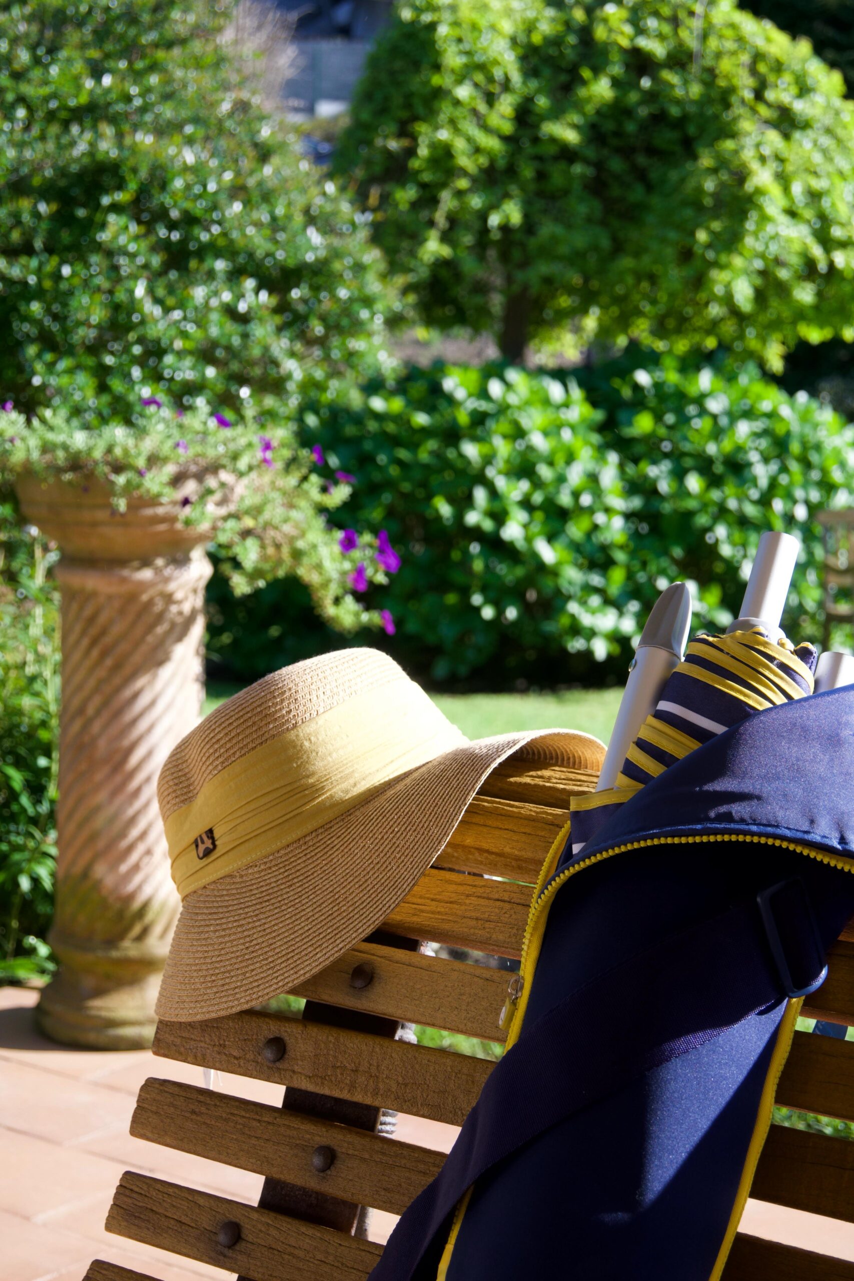 Sombrilla plegable y ligera con funda neopreno y proteccion solar - Imagen 5